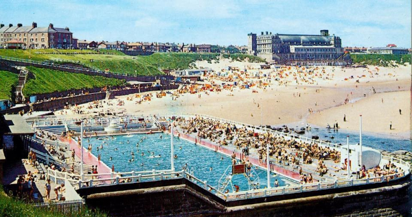 Tynemouth Outdoor Pool postcard